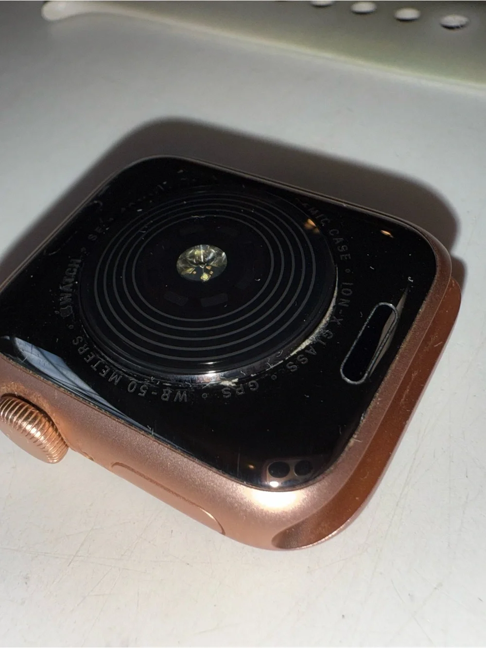 Apple Watch SE 40mm Rose Gold with Accessories